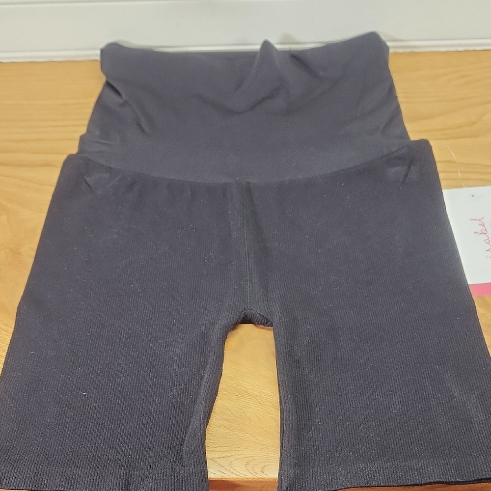Isabel Maternity Seamless Rib Bike Shorts Black Size Medium NWT